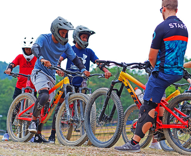 Learn to Mountain Bike with our Pathway Lesson Package!