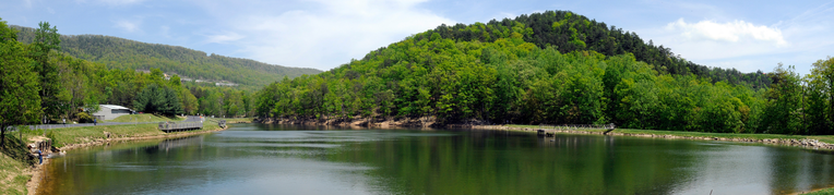 Painter's Pond during the summer season at Massanutten Resort