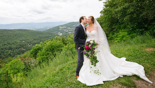 Wedding photos at the Massanutten Resort overlook